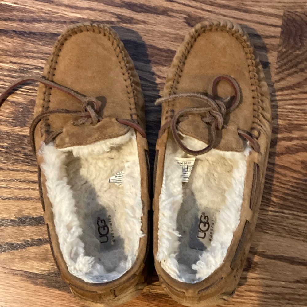 Ugh slippers size 8